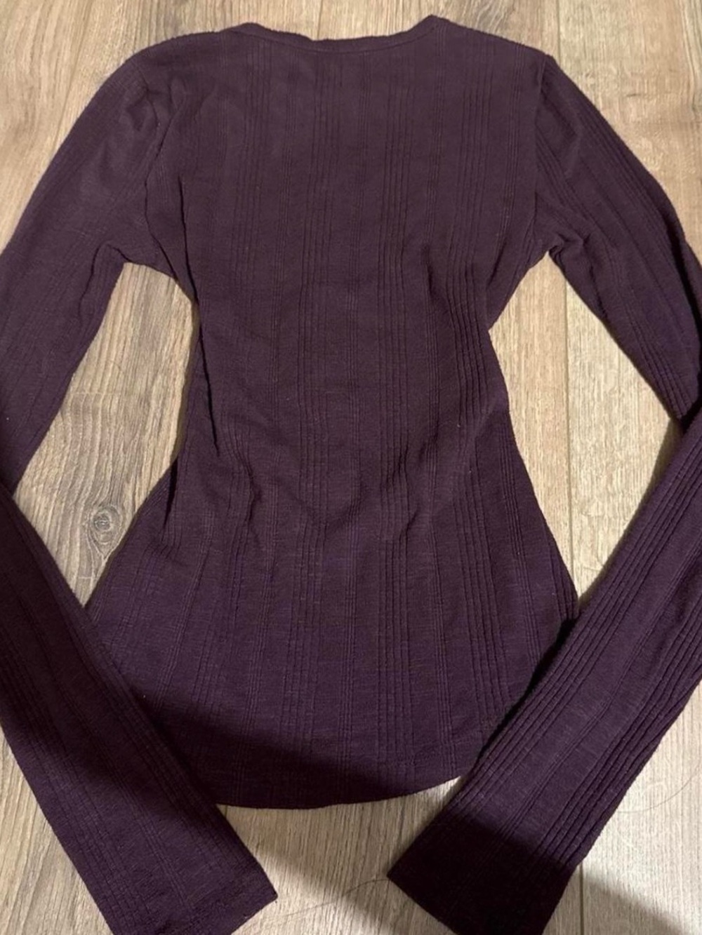 American Eagle Women’s Burgundy Henley - Picture 2 of 2